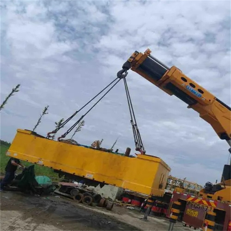 那坡吊车吊集装箱需要多少钱