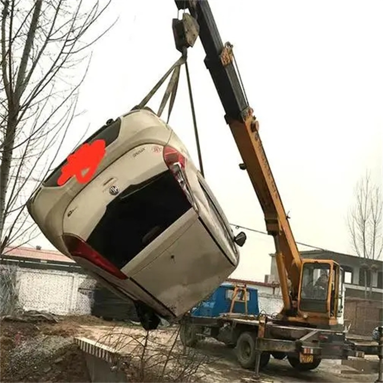 那坡吊车救援小汽车怎么吊